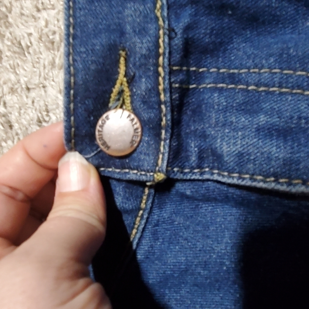 Jean shorts - Picture 8 of 9